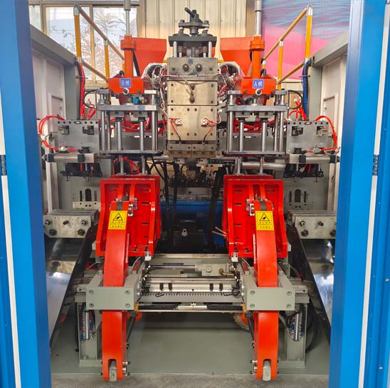 全自動三層農(nóng)藥瓶吹瓶機