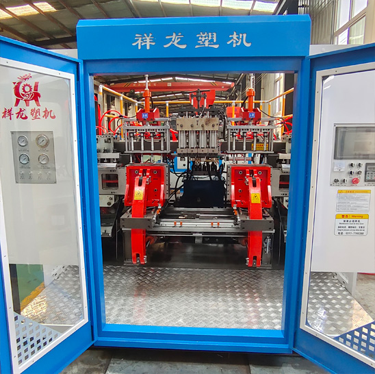 全自動一出四吹塑機